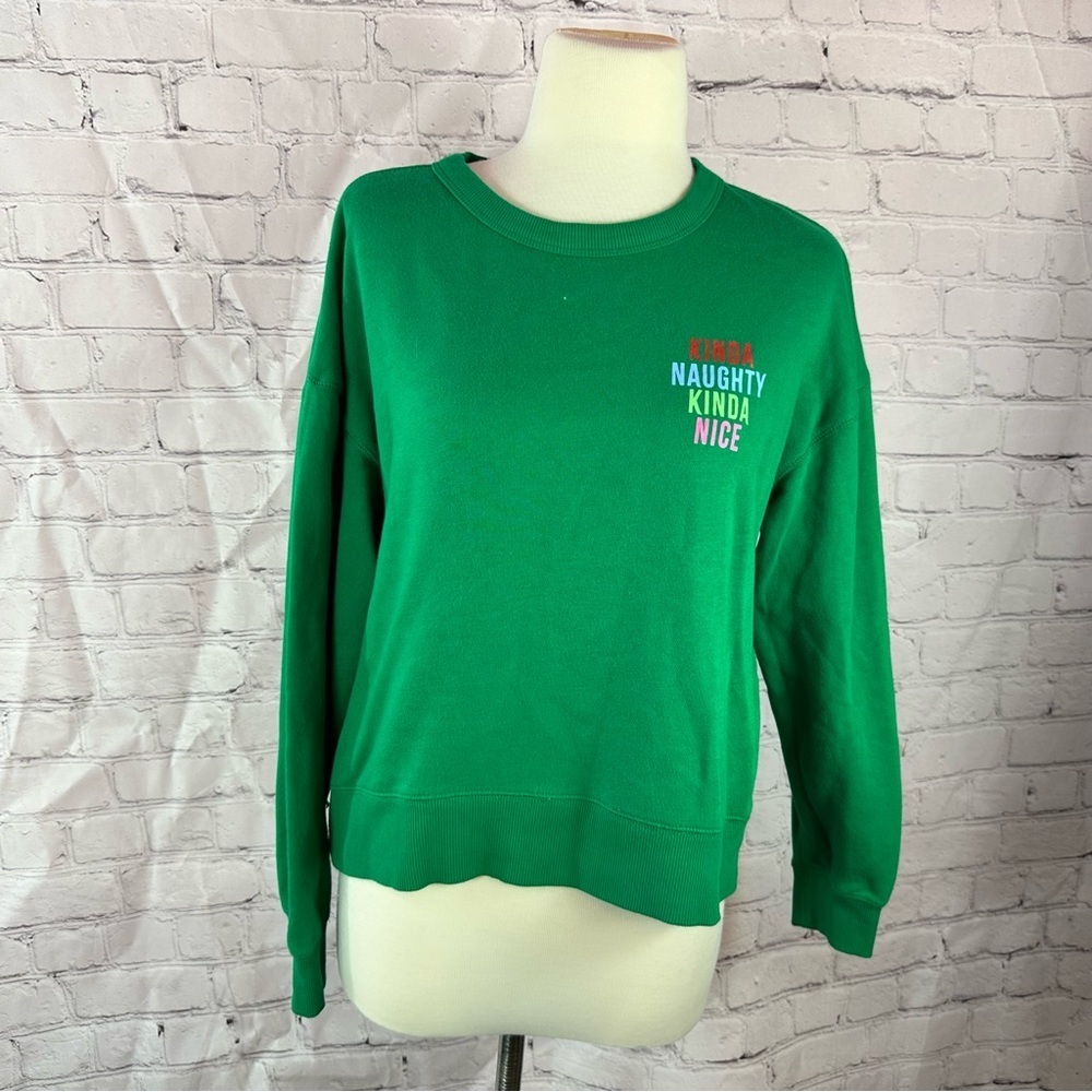 Wondershop target Green Womens M christmas Sweatshirt holiday casual comfy